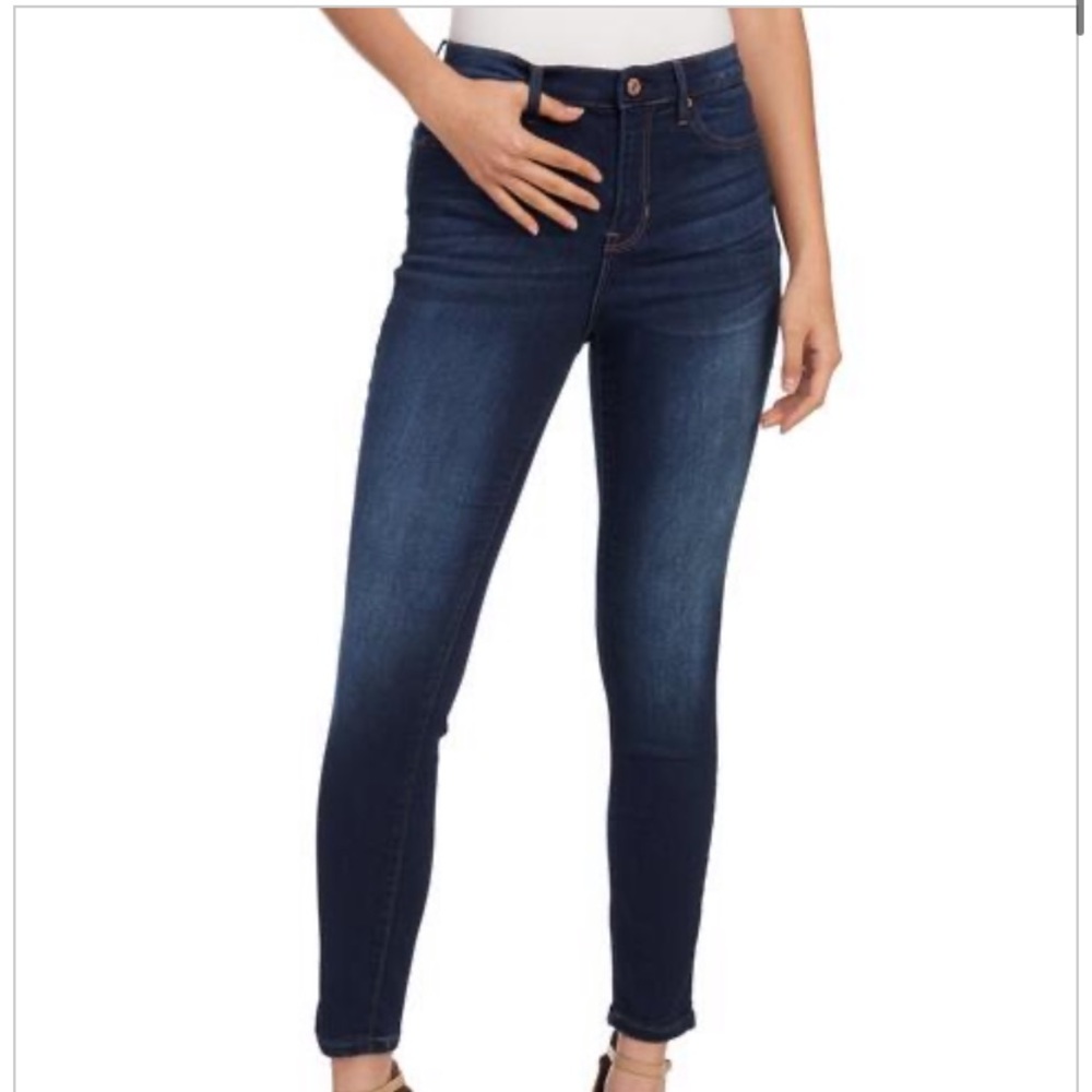 Soho High Rose Skinny Jean.